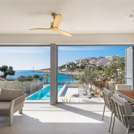 Golden Luxury Sevid