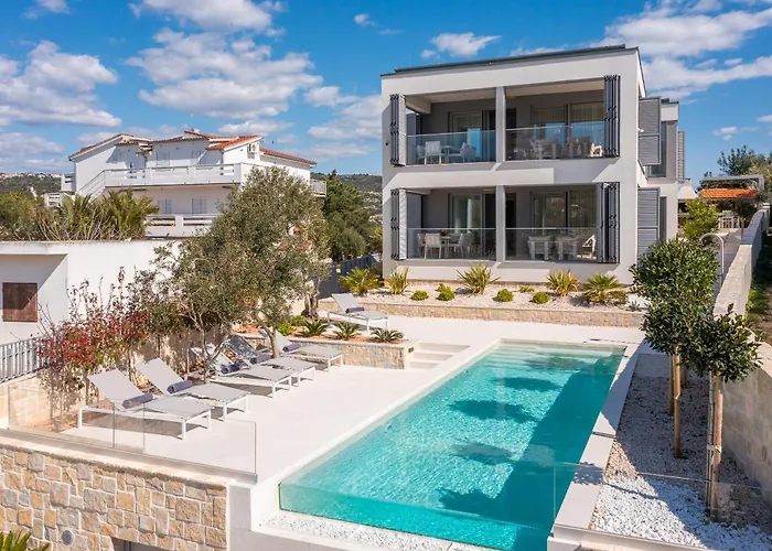 Vila Golden Luxury *